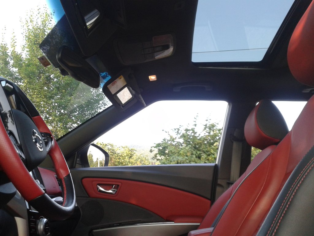 SSANGYONG T�VOL� 1.6 BENZ�N OTOMAT�K TEST RES�M GALER�S�