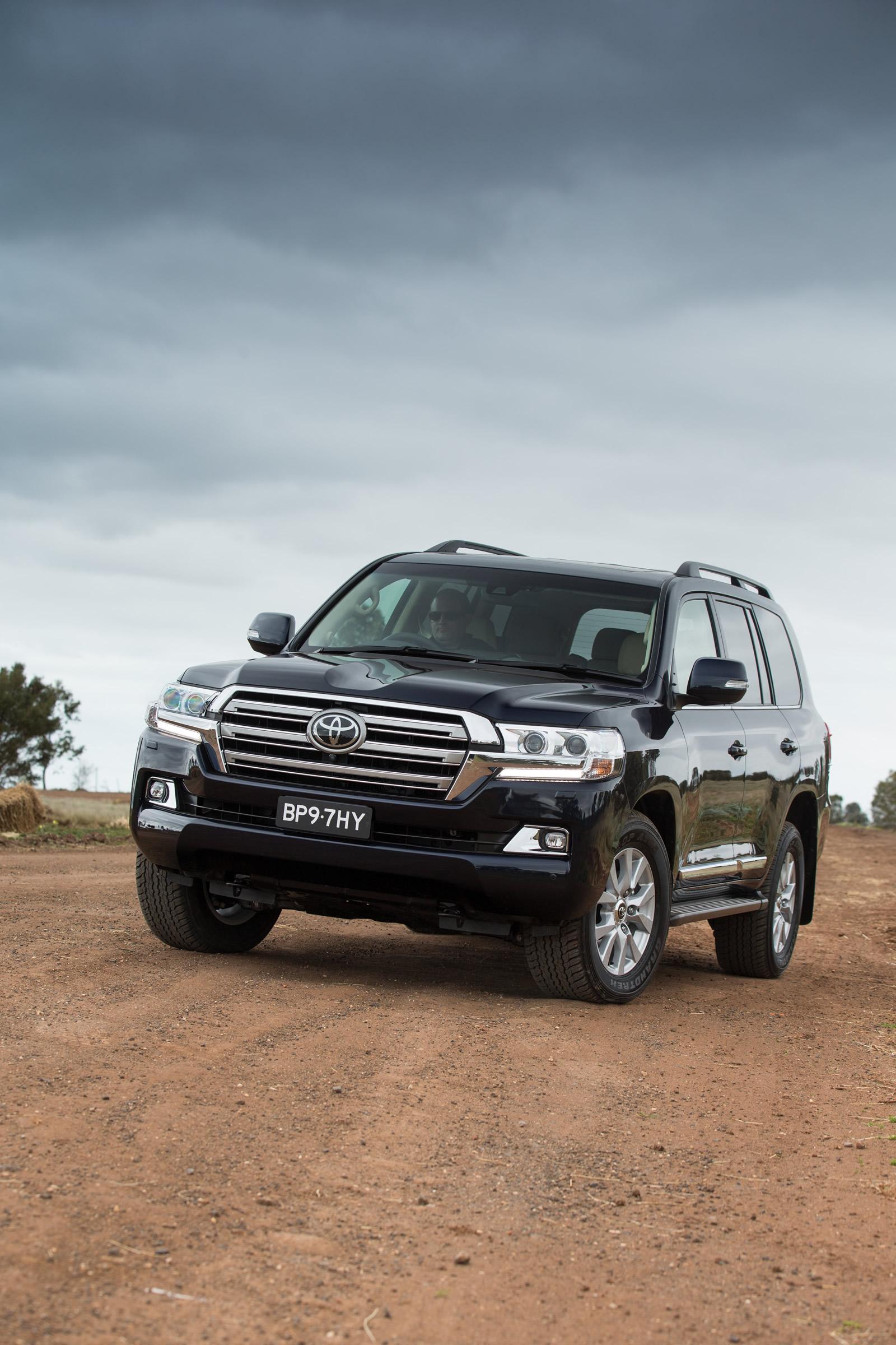 2016 Toyota Land Cruiser Resim Galerisi