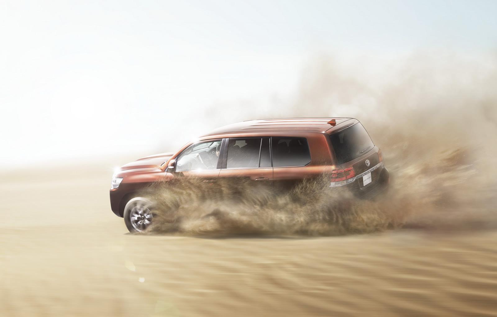 2016 Toyota Land Cruiser Resim Galerisi