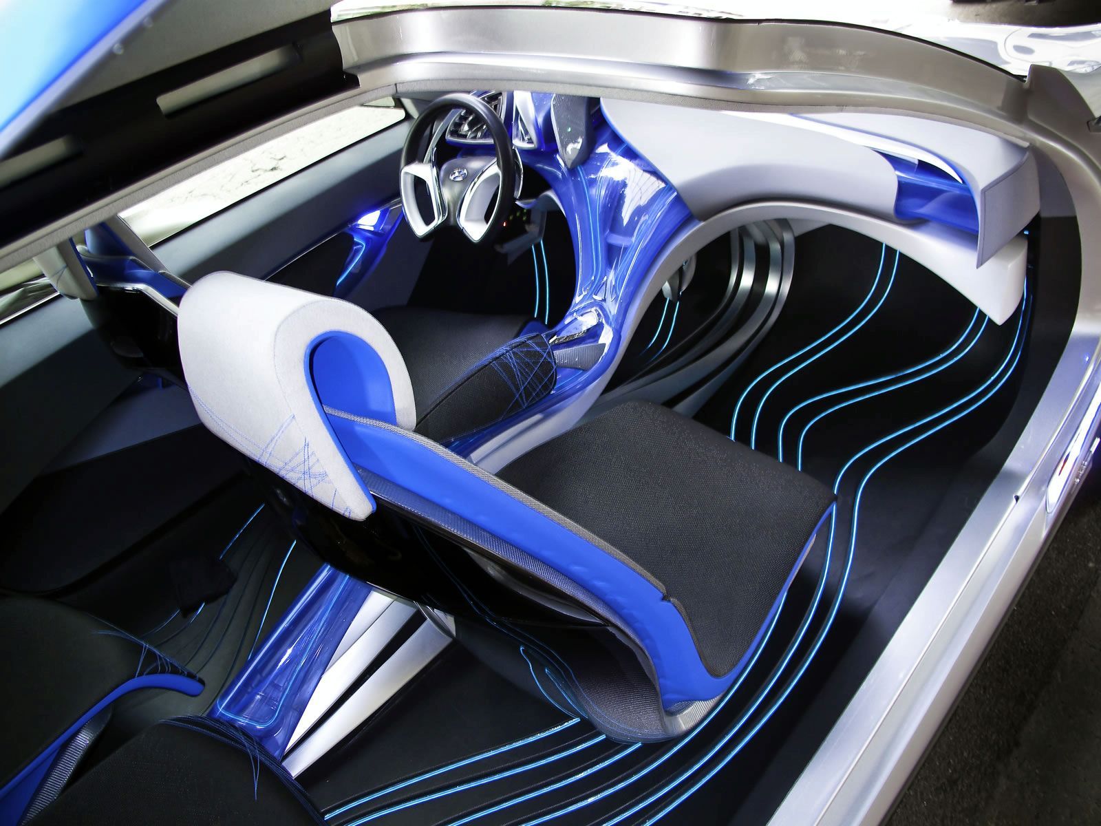 HYUNDA NUVS CONCEPT GALER