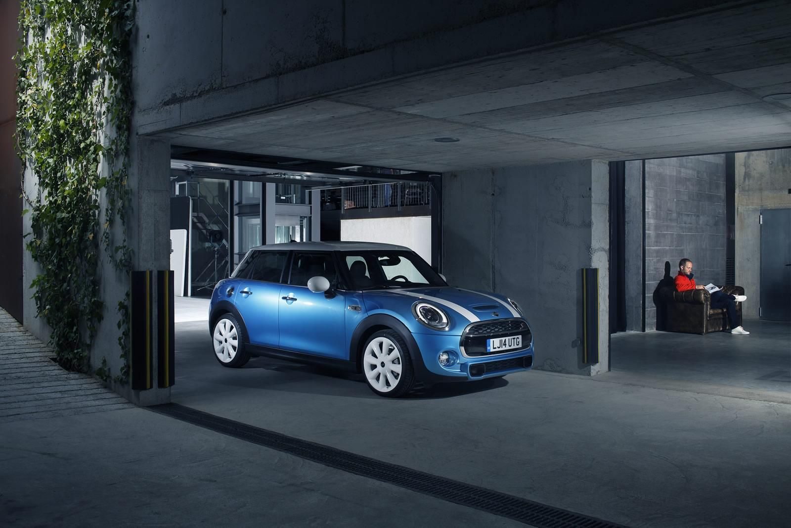 YEN BE KAPILI MN COOPER S DETAYLI RESM GALERS