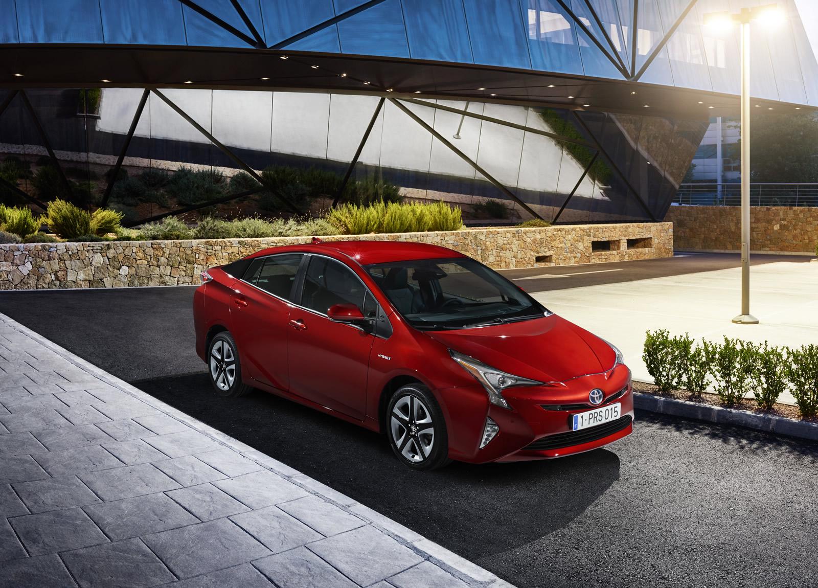 2016 TOYOTA PR�US RES�M GALER�S�