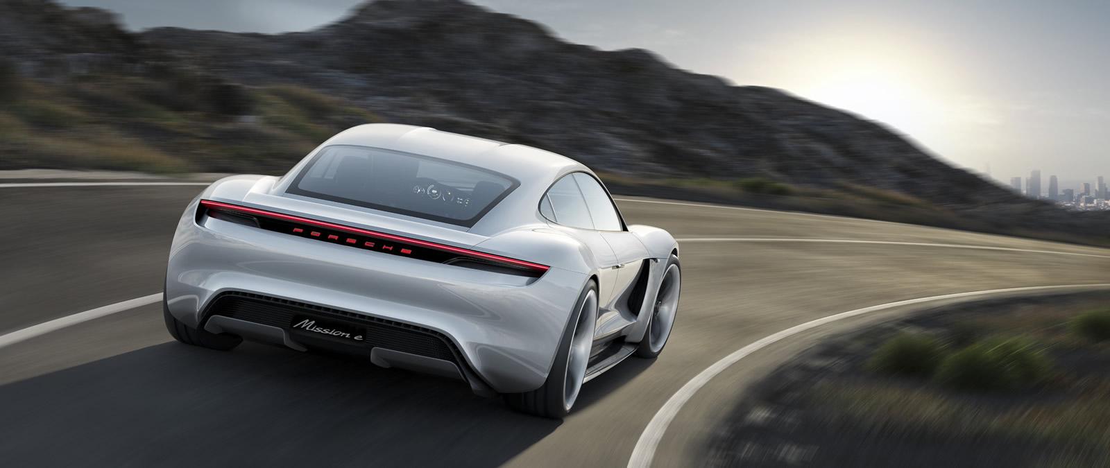 Porsche Mission E concept resim galerisi