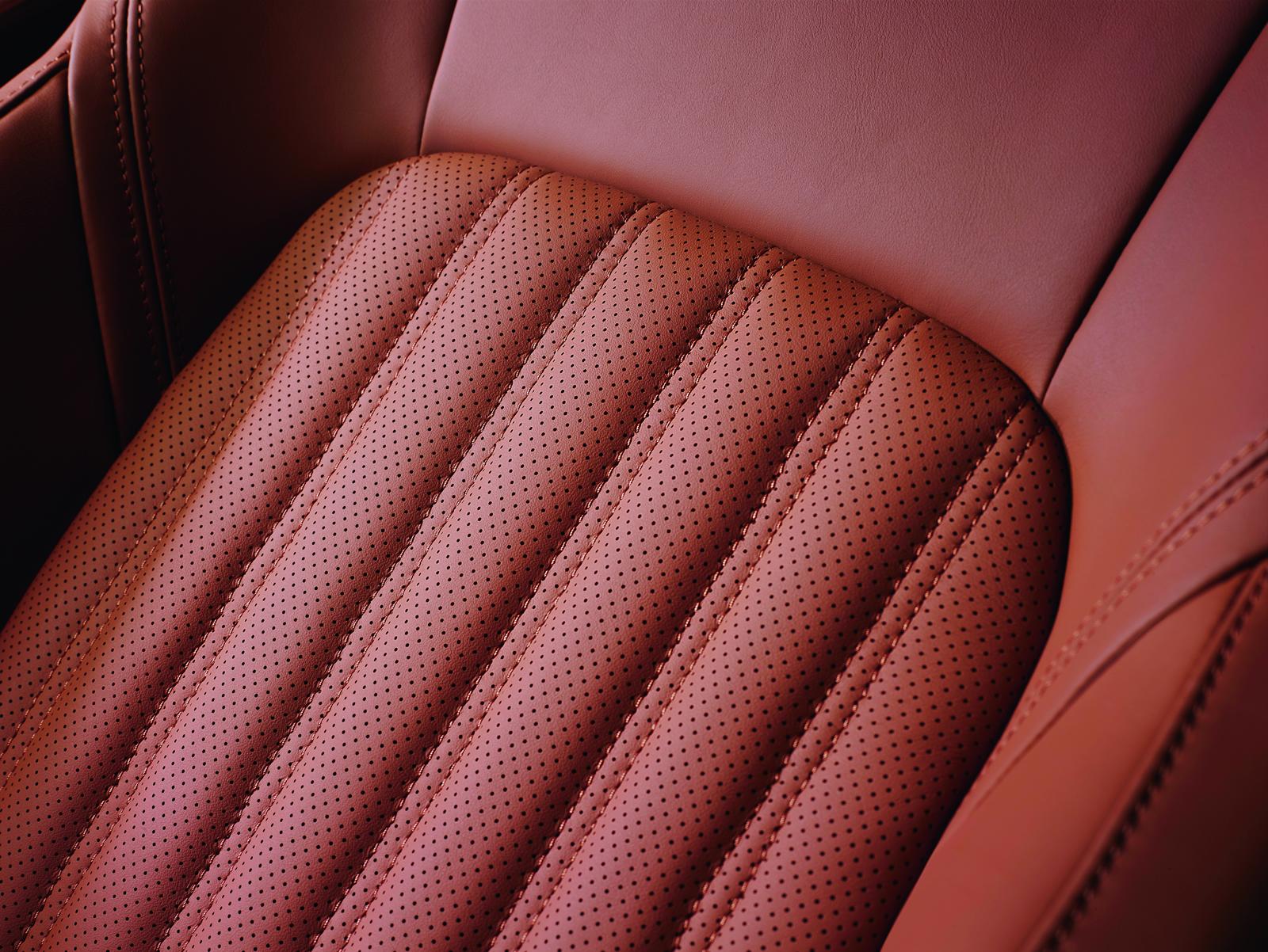 2016 Jaguar F-PACE resim galerisi