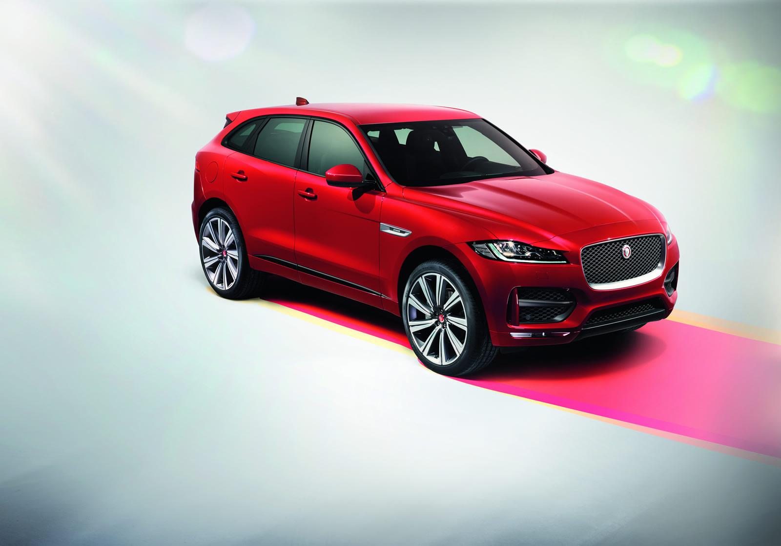 2016 Jaguar F-PACE resim galerisi