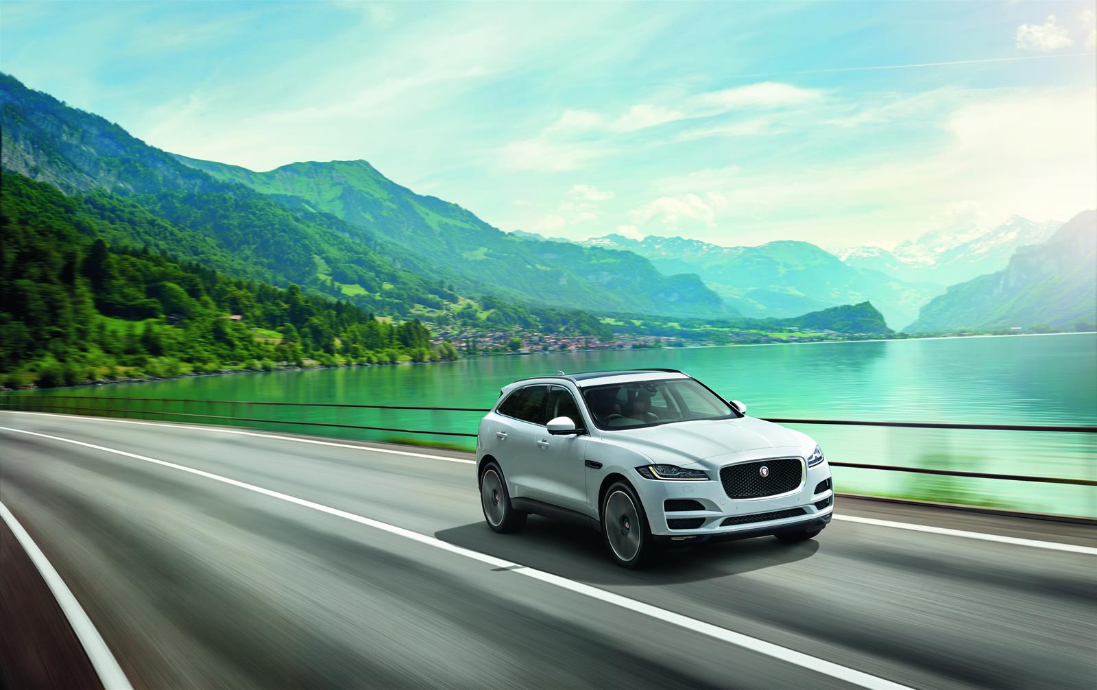 2016 Jaguar F-PACE resim galerisi