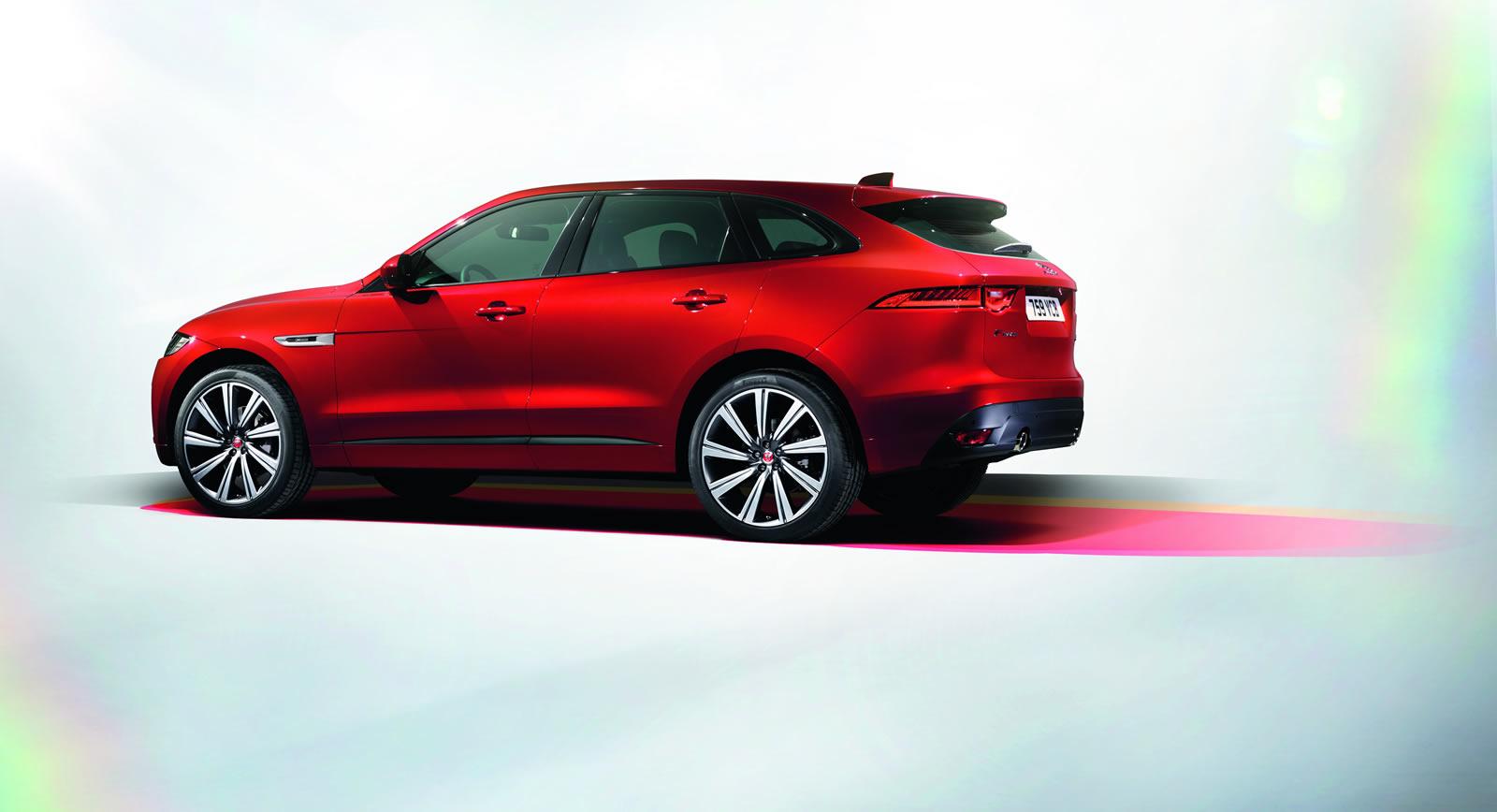2016 Jaguar F-PACE resim galerisi