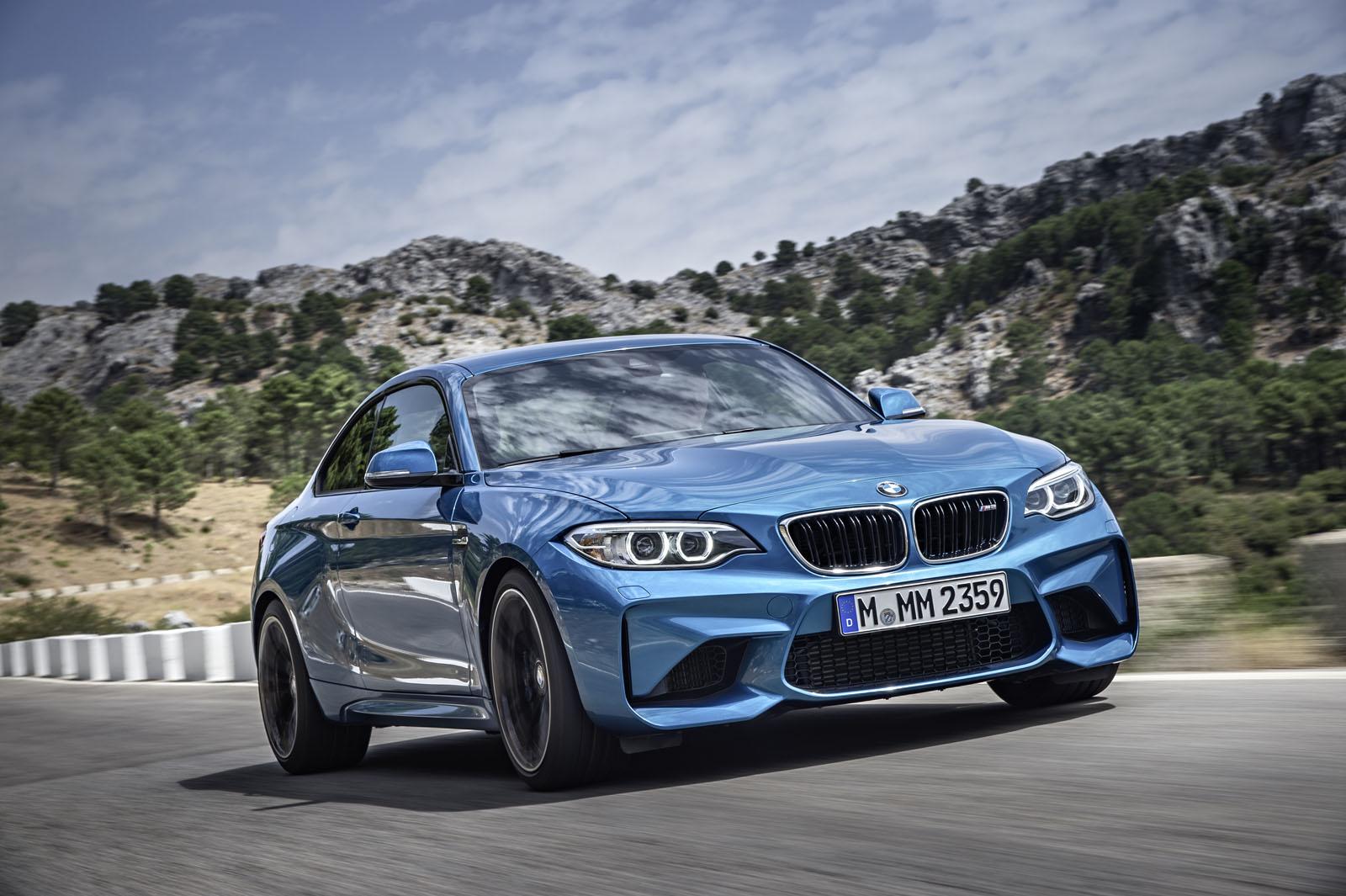 Yeni 2016 BMW M2 Coupe Resmi Galerisi