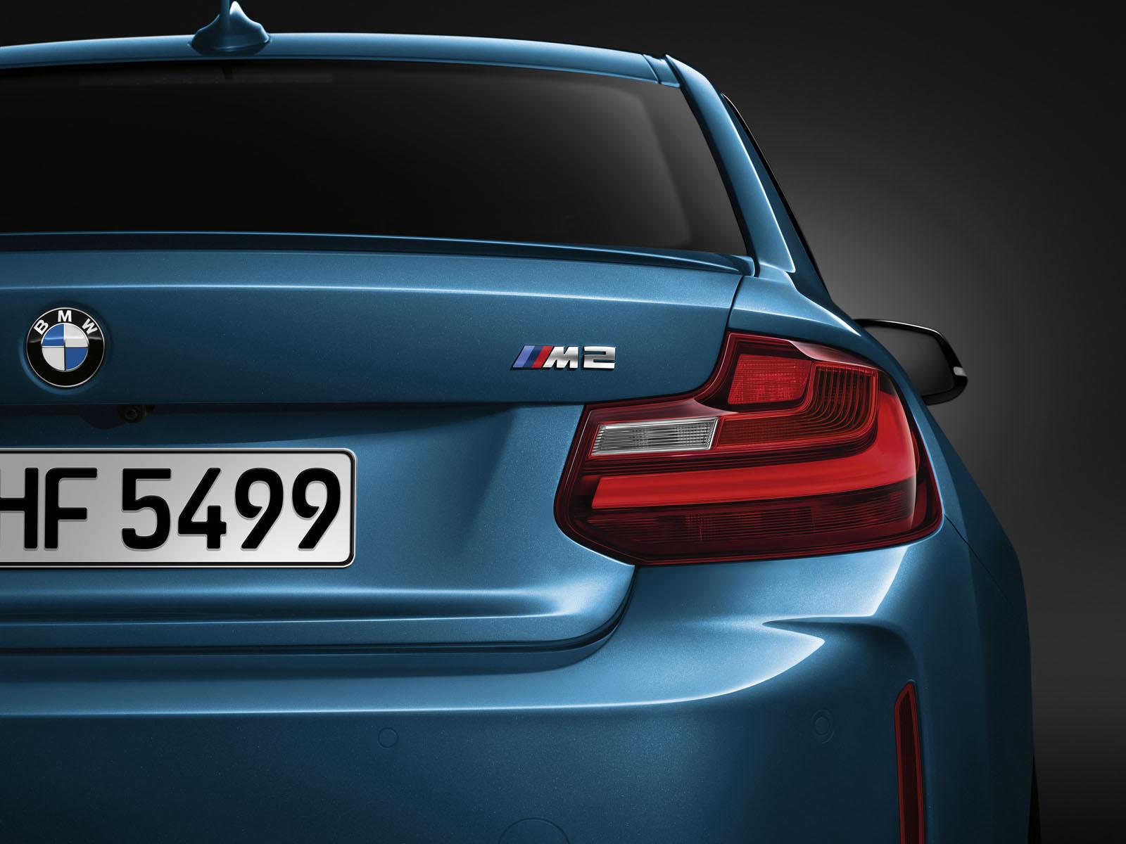 Yeni 2016 BMW M2 Coupe Resmi Galerisi