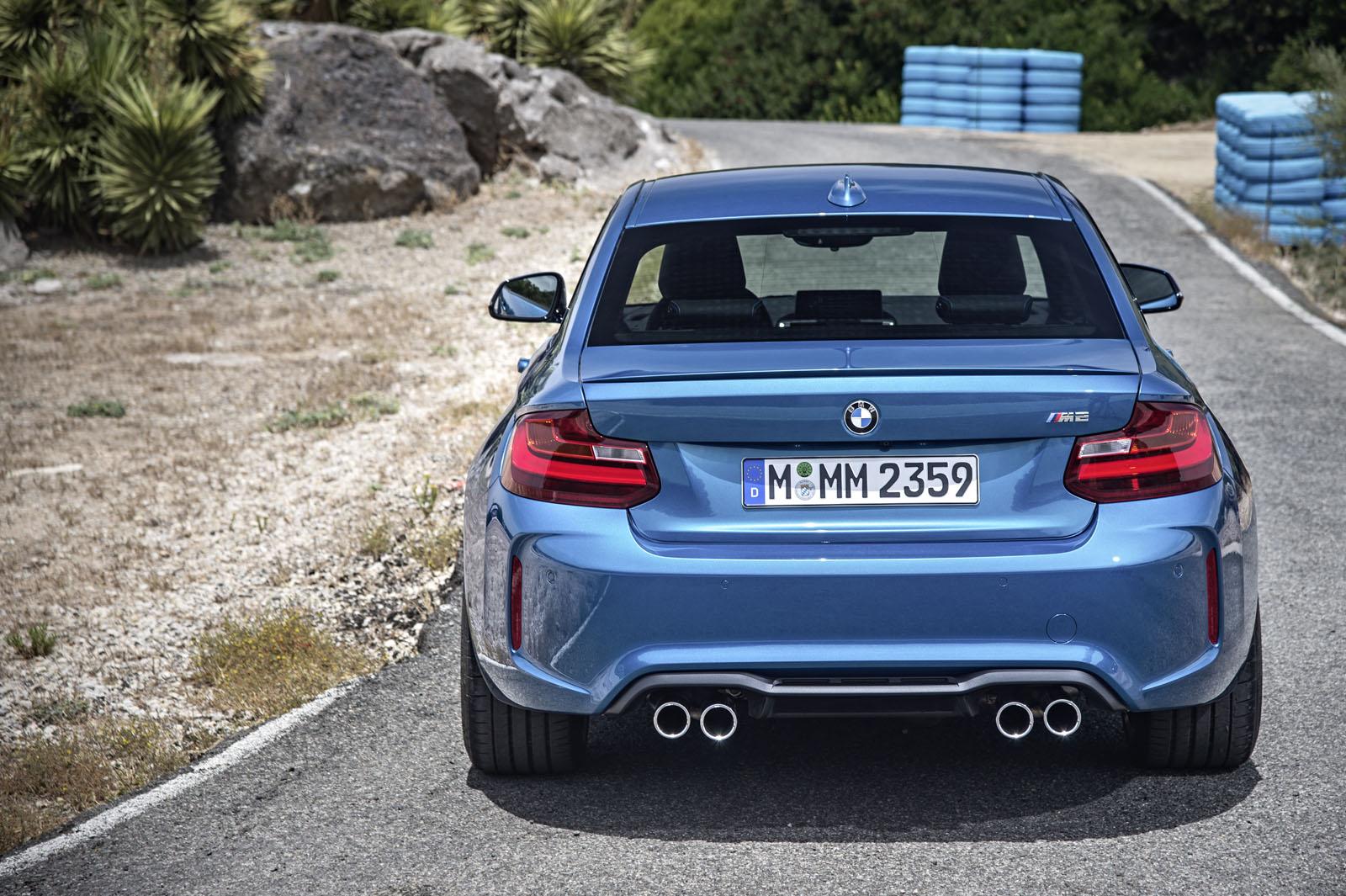 Yeni 2016 BMW M2 Coupe Resmi Galerisi