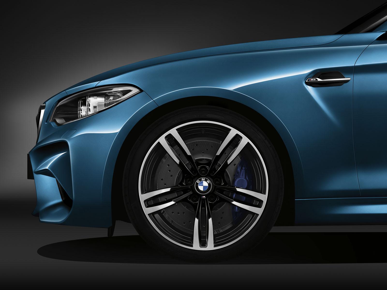 Yeni 2016 BMW M2 Coupe Resmi Galerisi