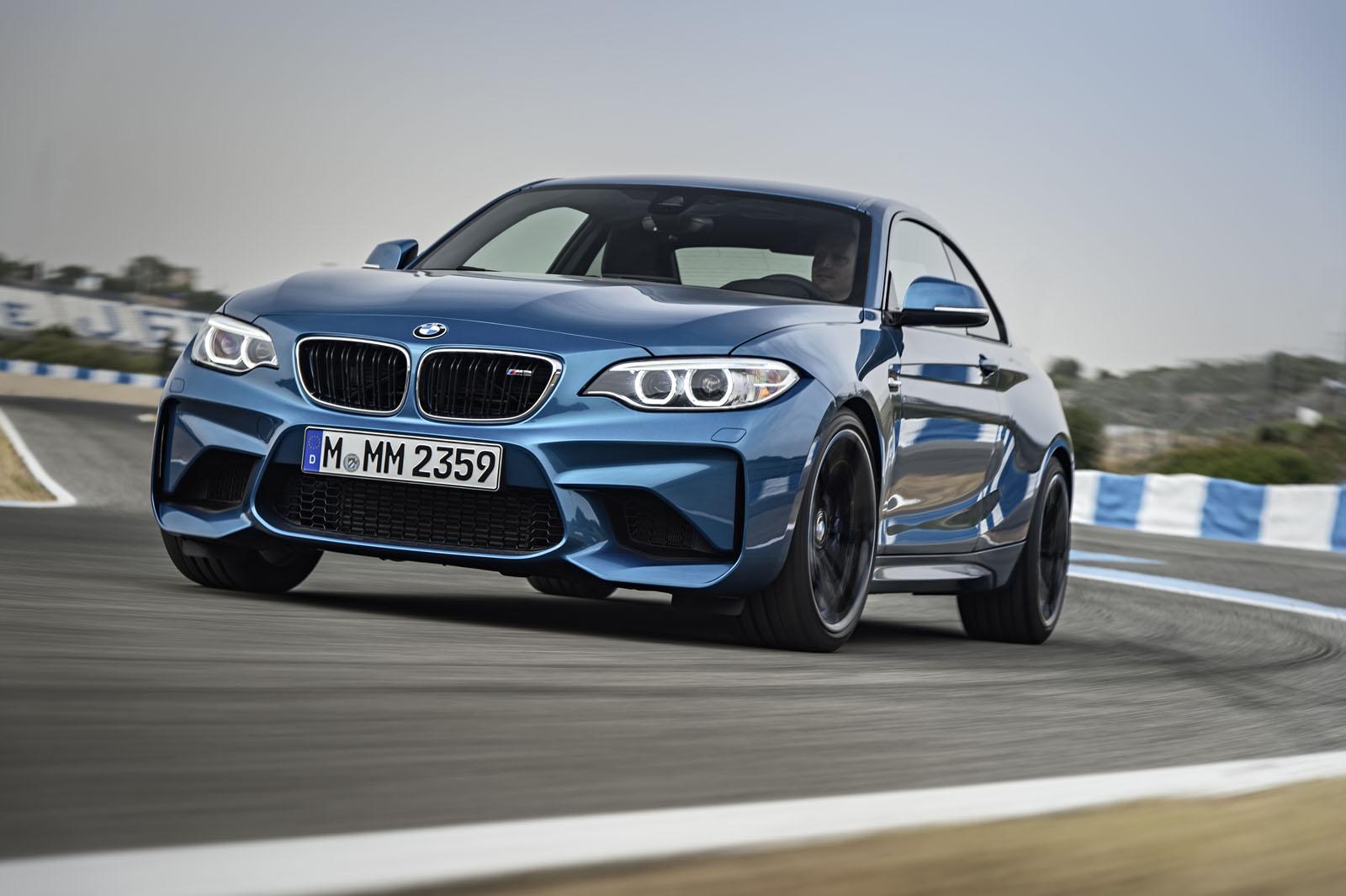 Yeni 2016 BMW M2 Coupe Resmi Galerisi