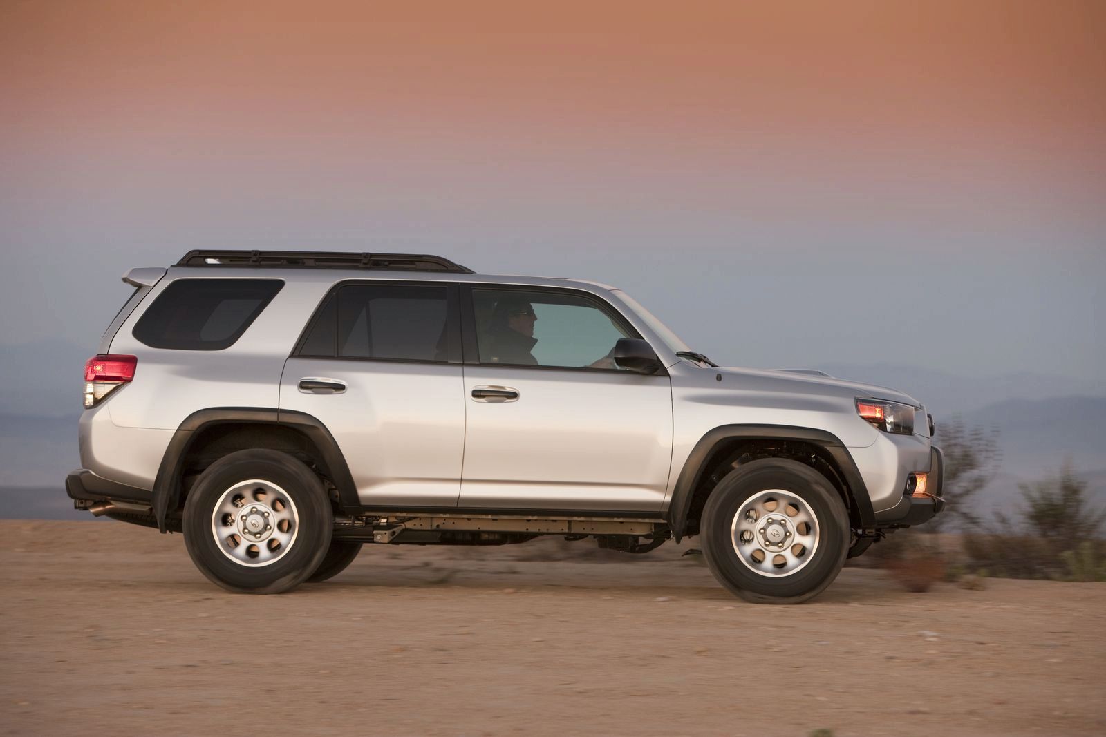 TOYOTA 4RUNNER (2010) GALER