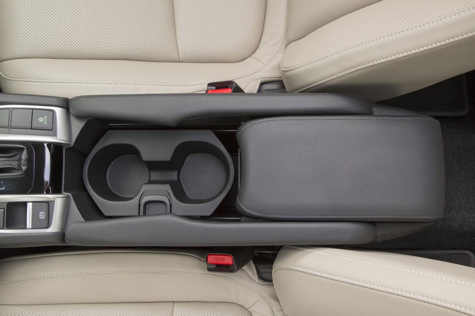 2016 Honda Civic Sedan Amerika Detayl� Resim Galerisi