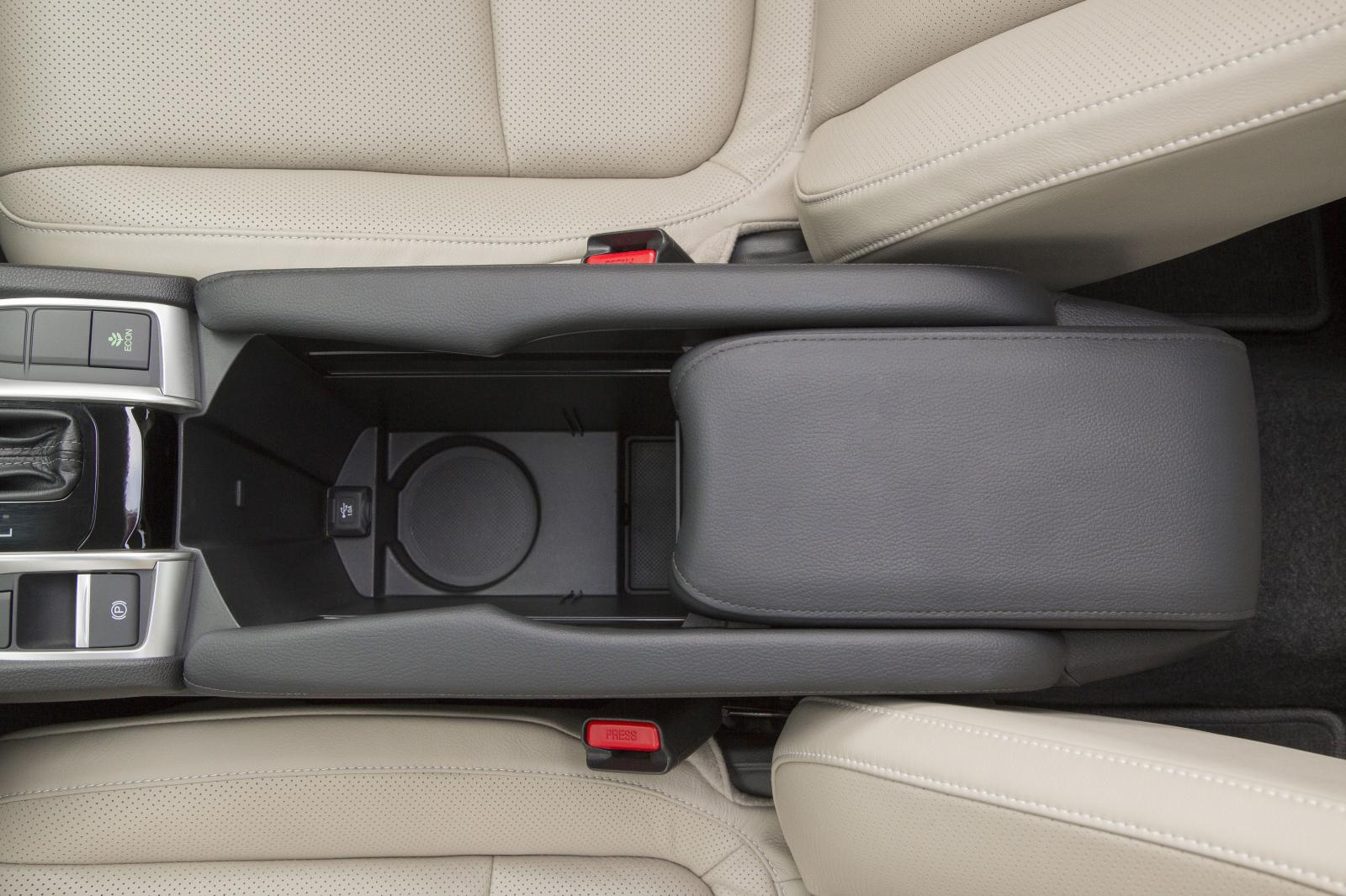 2016 Honda Civic Sedan Amerika Detayl� Resim Galerisi