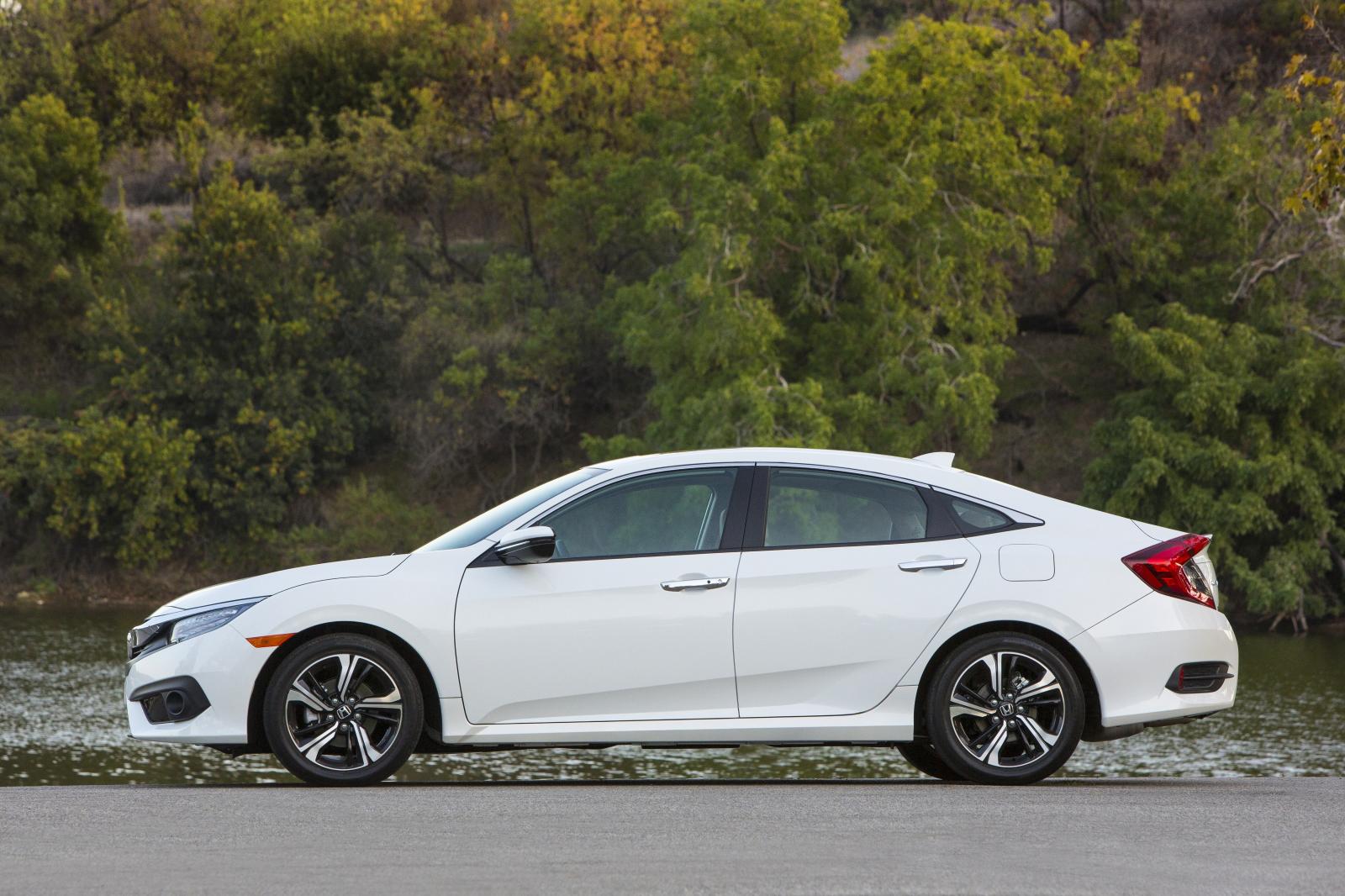 2016 Honda Civic Sedan Amerika Detayl� Resim Galerisi