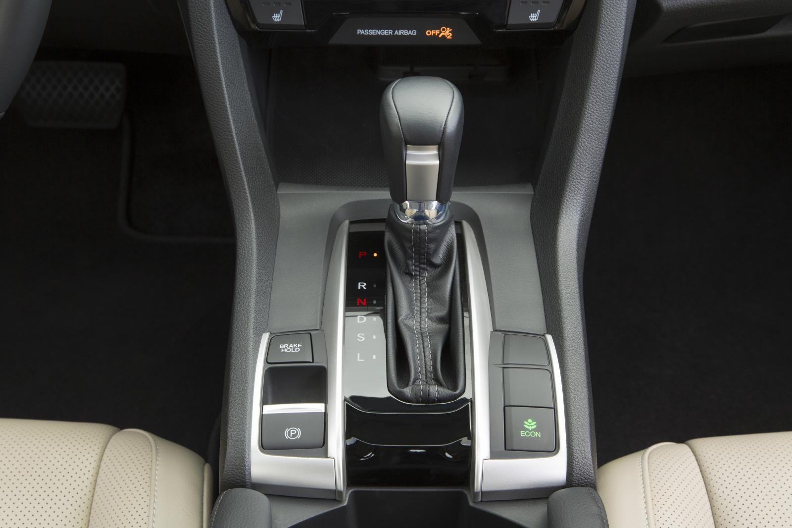 2016 Honda Civic Sedan Amerika Detayl� Resim Galerisi