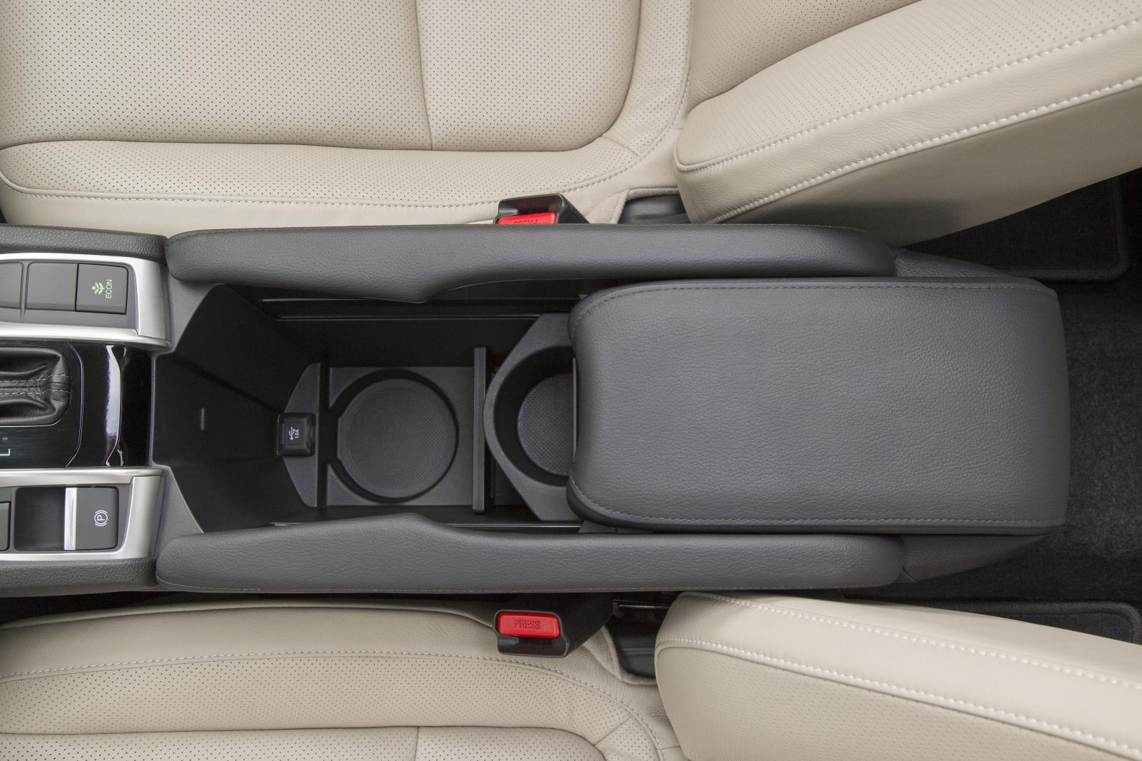 2016 Honda Civic Sedan Amerika Detayl� Resim Galerisi