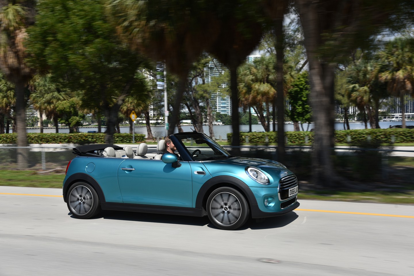 2016 MINI Convertible Resim Galerisi