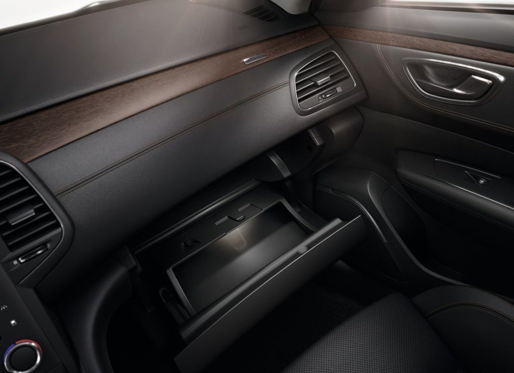 Yeni Renault Talisman Detayl� Resim Galerisi