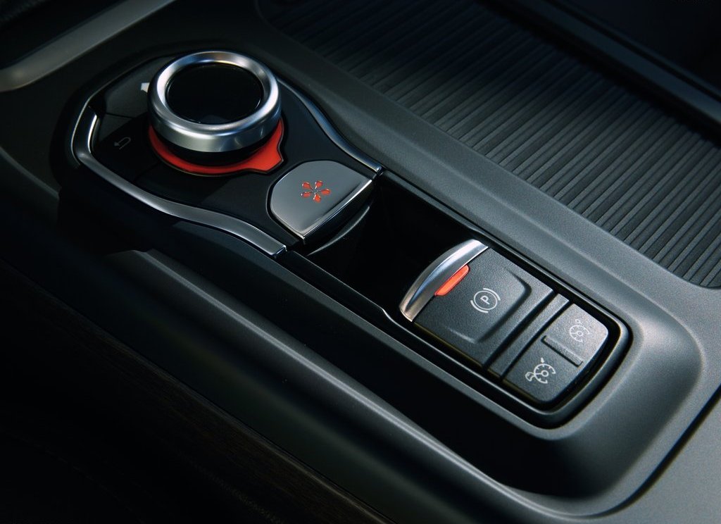 Yeni Renault Talisman Detayl� Resim Galerisi