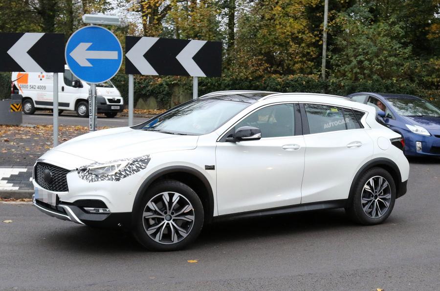 2016 Infiniti QX30 Crossover Kamuflajl� Resim Galerisi