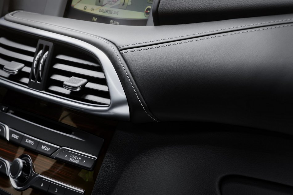 2016 Infiniti QX30 Detayl� Resim Galerisi