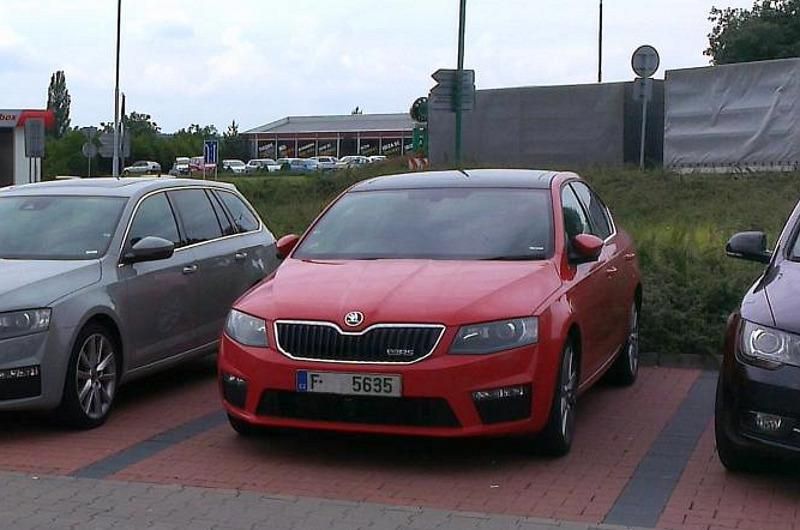 SKODA OCTAVA RS VE OCTAVA COMB RS YOLLARDA GALER 