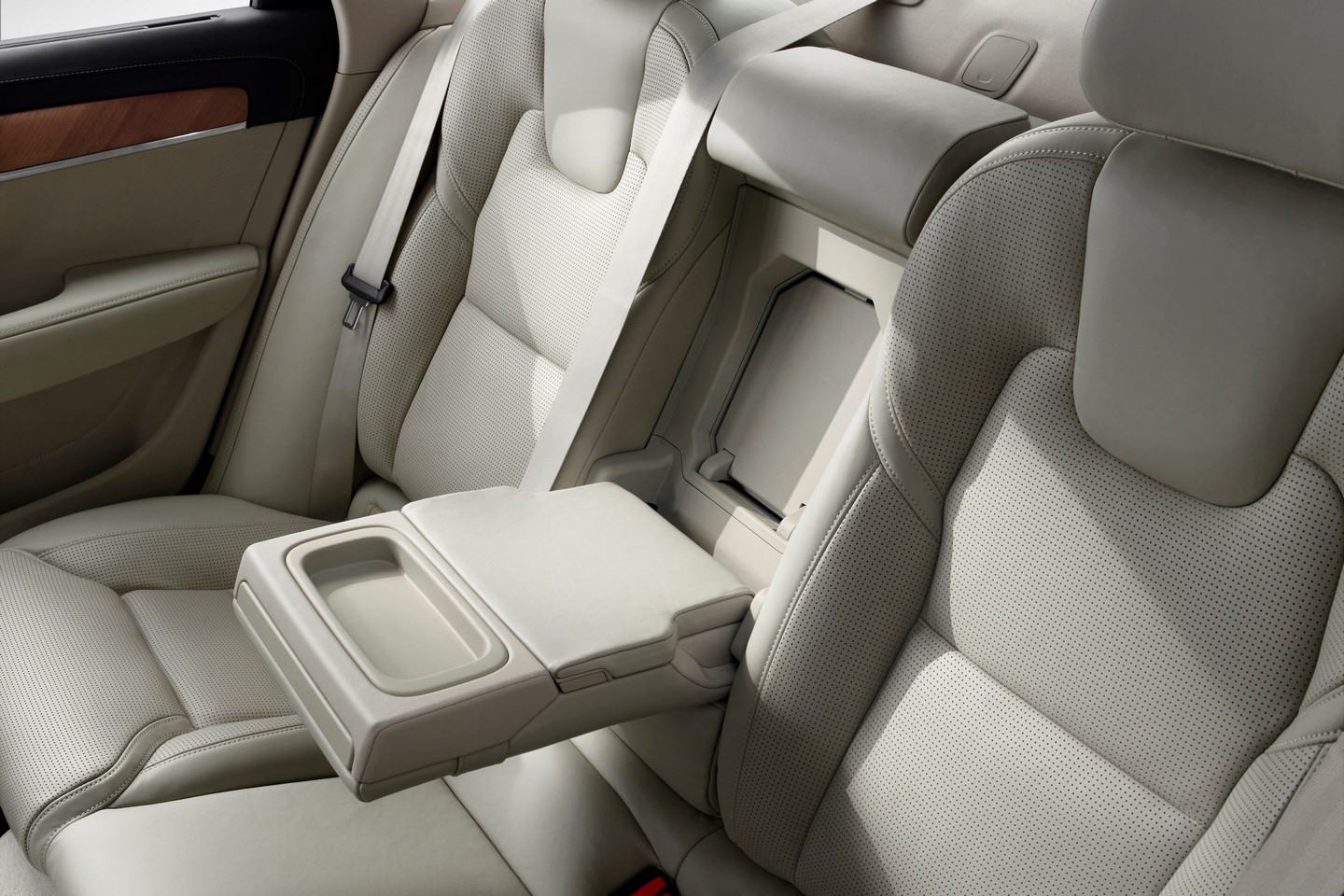 Yeni 2016 Volvo S90 �lk Resim Galerisi