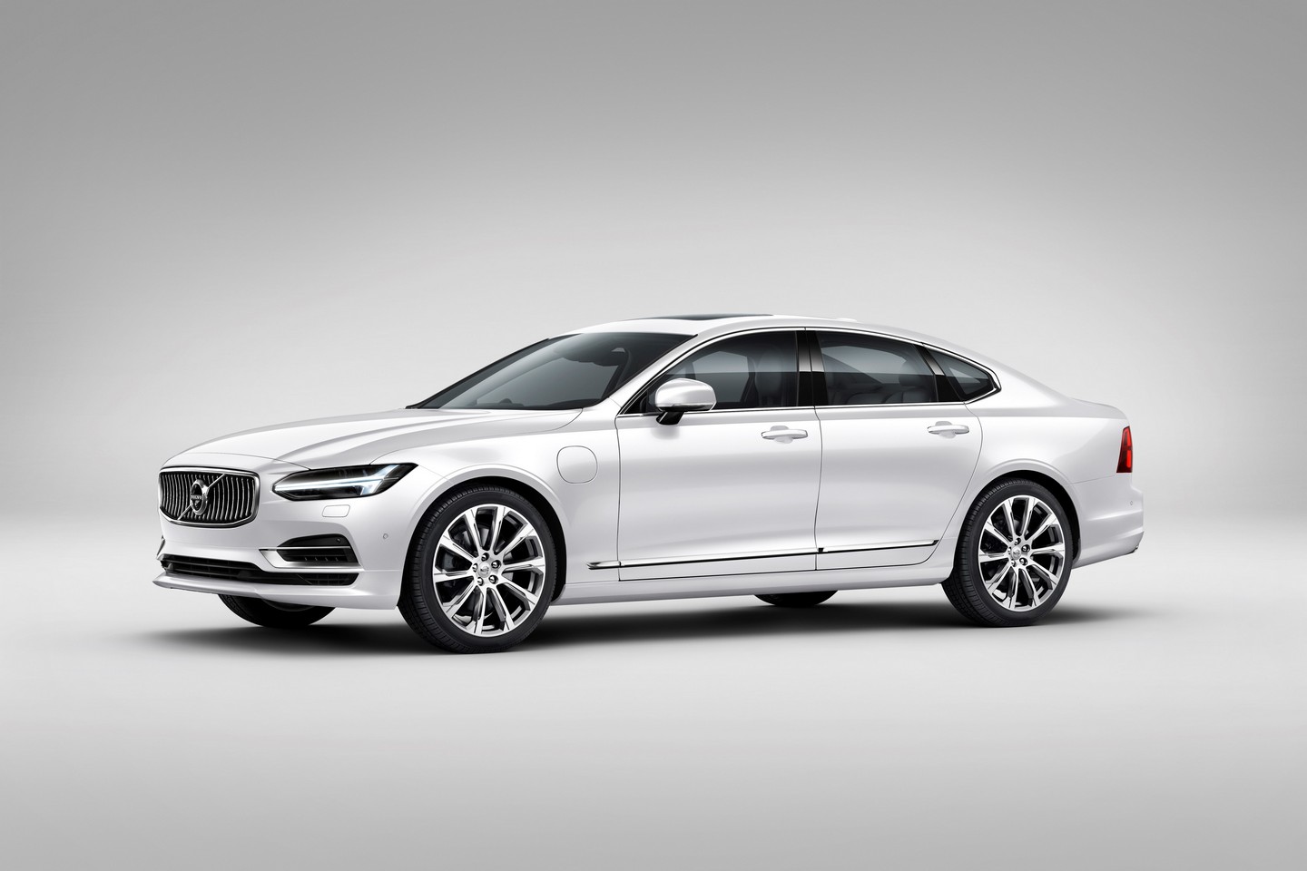 Yeni 2016 Volvo S90 �lk Resim Galerisi