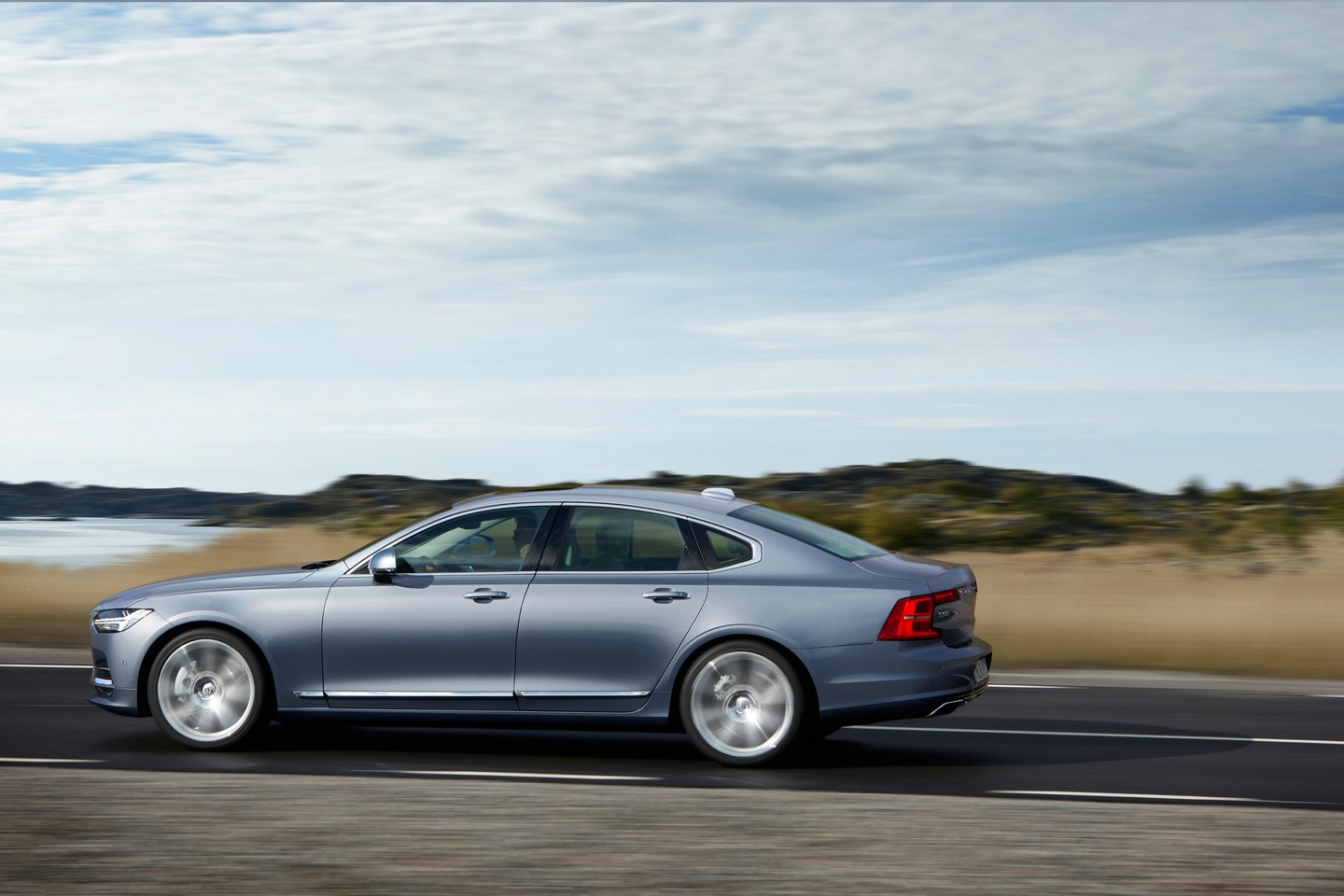 Yeni 2016 Volvo S90 �lk Resim Galerisi
