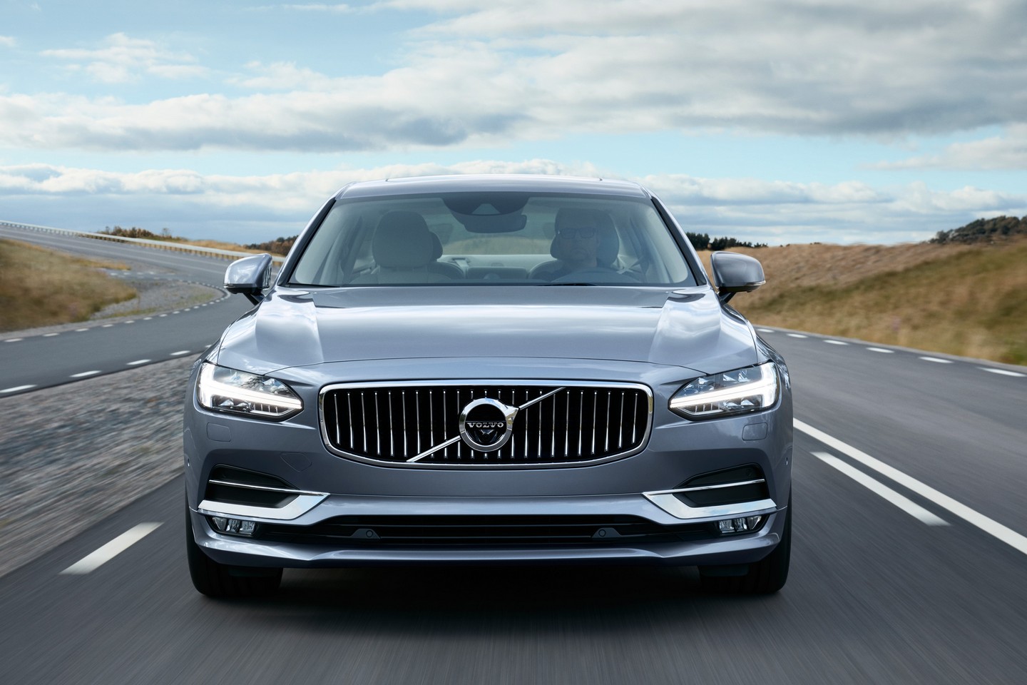 Yeni 2016 Volvo S90 �lk Resim Galerisi