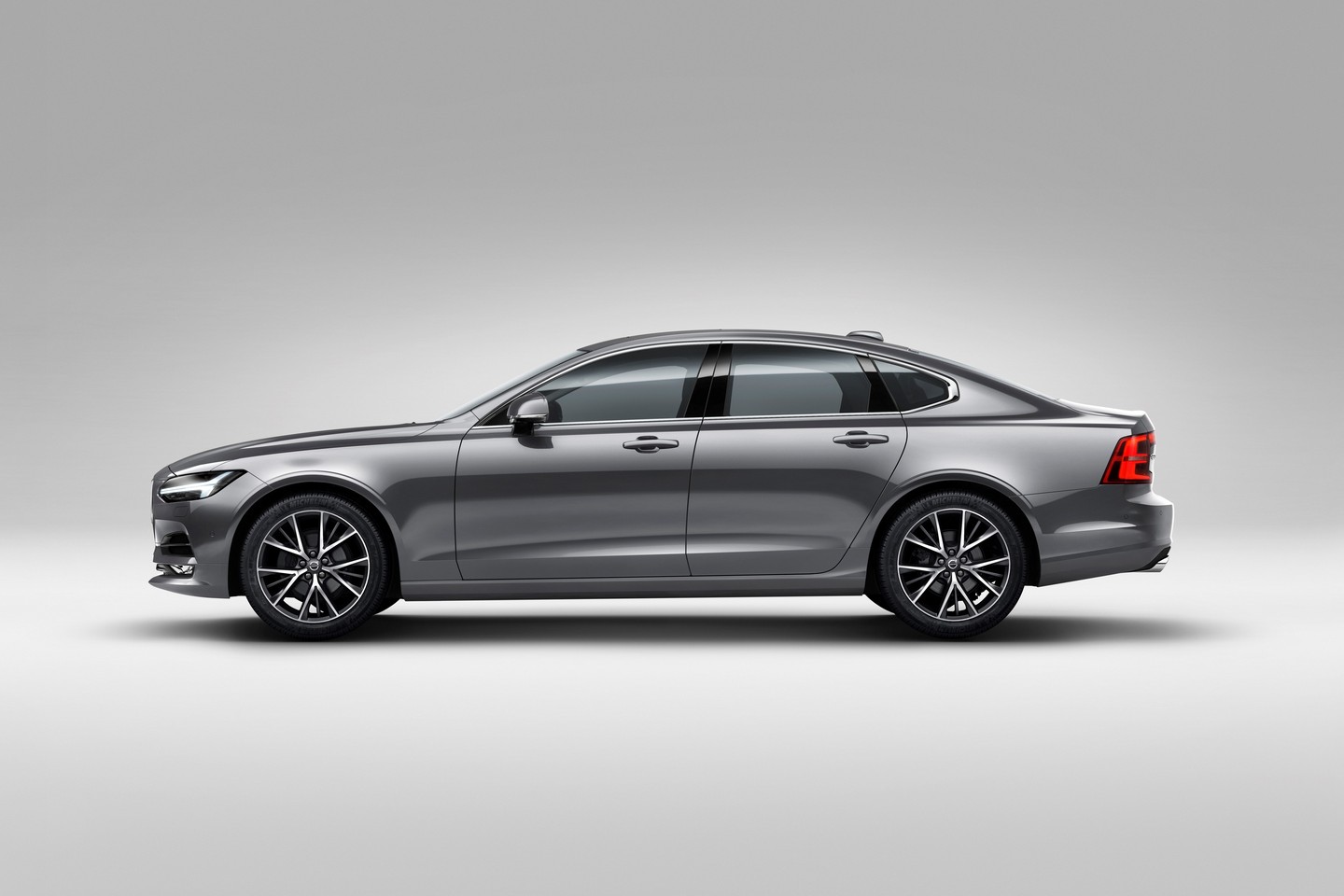 Yeni 2016 Volvo S90 �lk Resim Galerisi