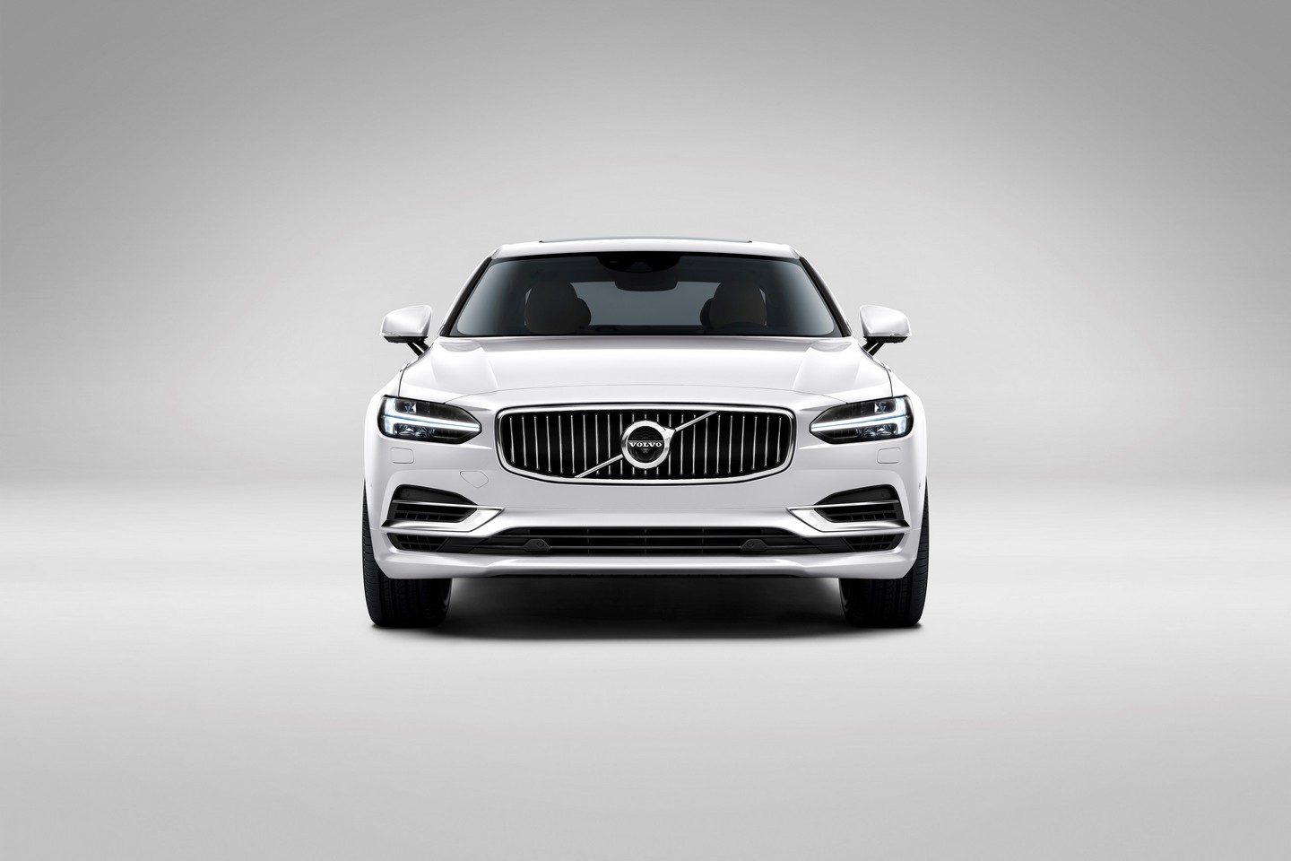 Yeni 2016 Volvo S90 �lk Resim Galerisi