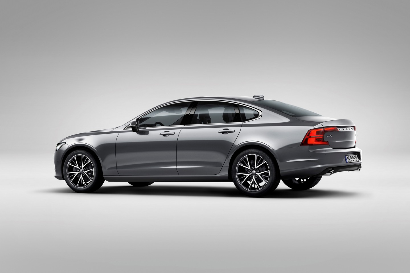 Yeni 2016 Volvo S90 �lk Resim Galerisi