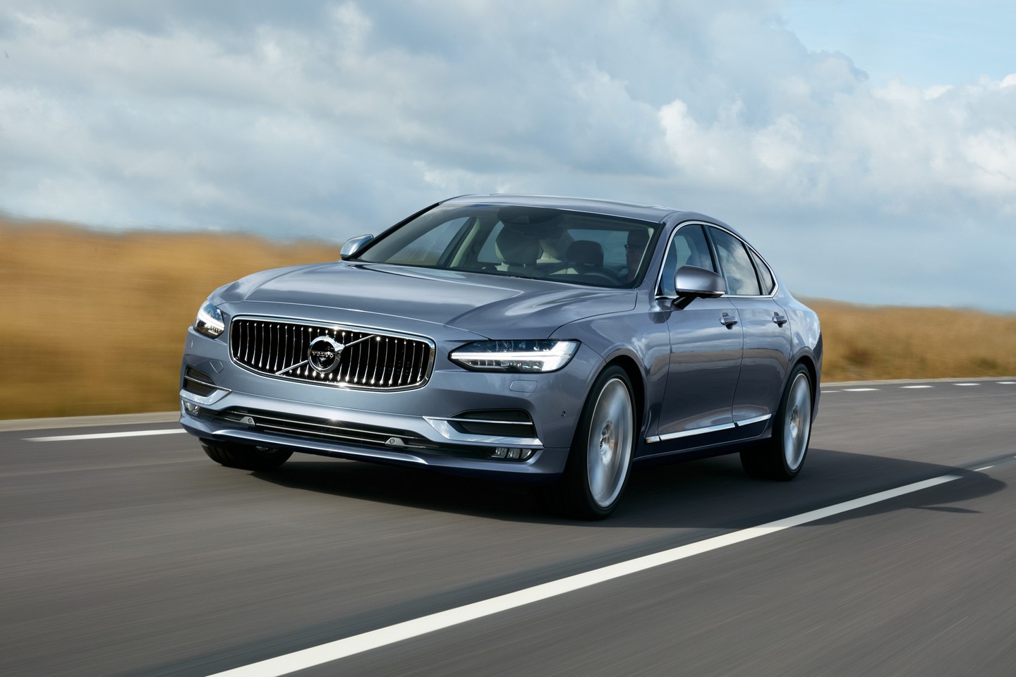 Yeni 2016 Volvo S90 �lk Resim Galerisi