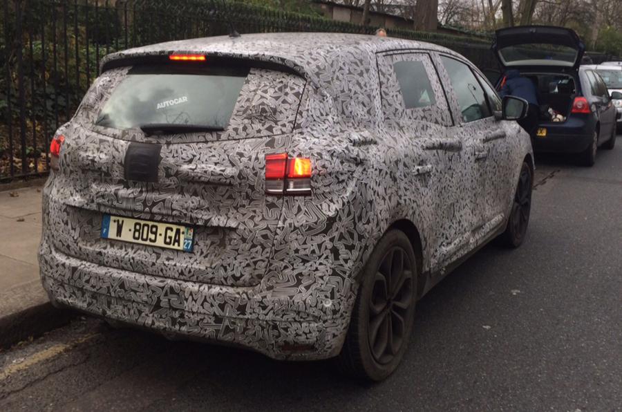 2016 Renault Scenic �lk Kamuflajl� Resim Galerisi