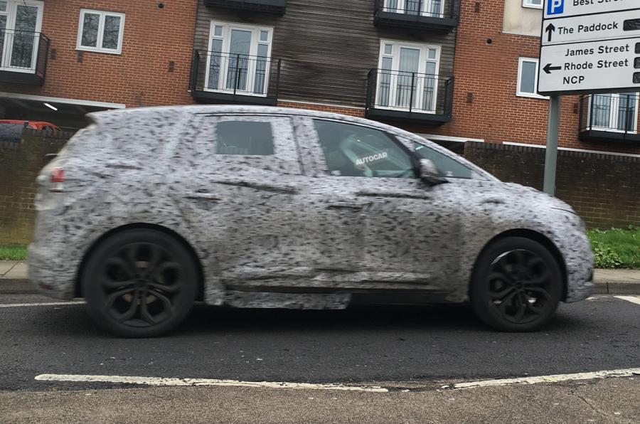 2016 Renault Scenic �lk Kamuflajl� Resim Galerisi