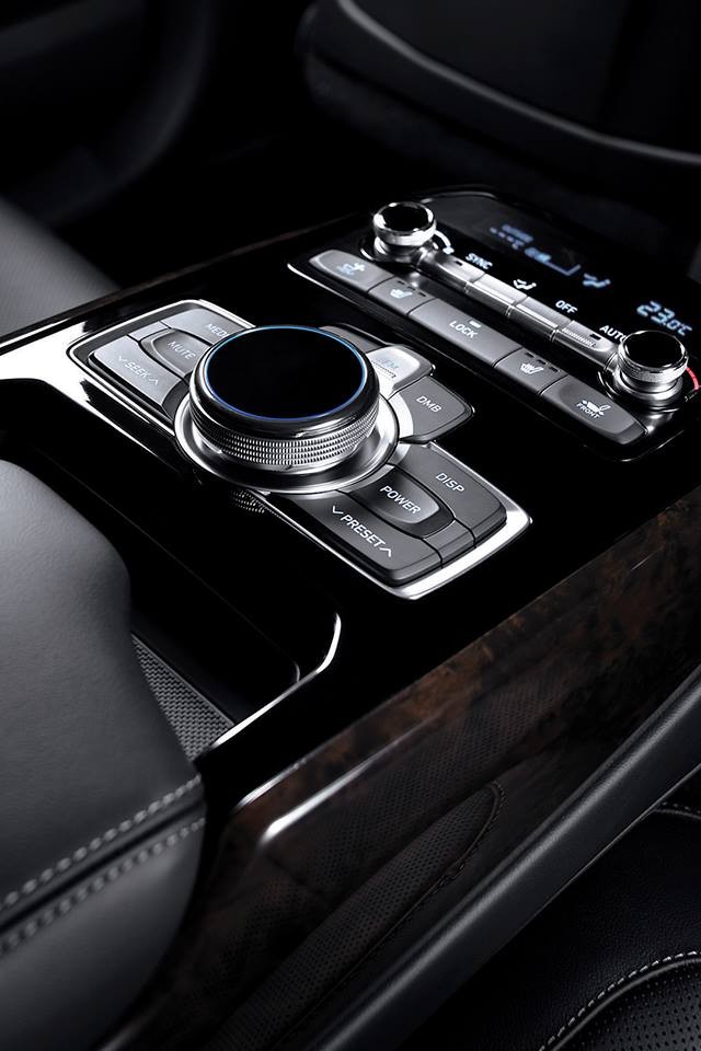 2016 Hyundai Genesis 90 �lk Detayl� Resim Galerisi