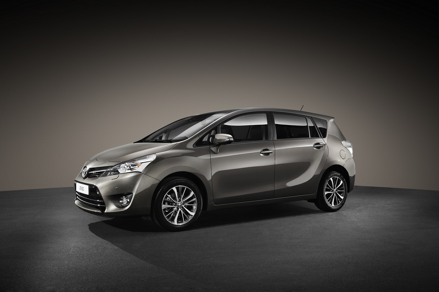 2016 Toyota Verso Resim Galerisi