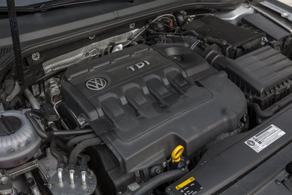 VW Passat vs Renault Talisman Resim Galerisi