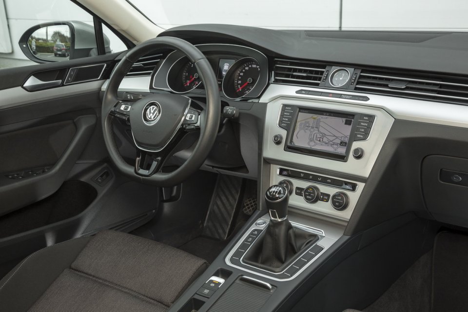 VW Passat vs Renault Talisman Resim Galerisi