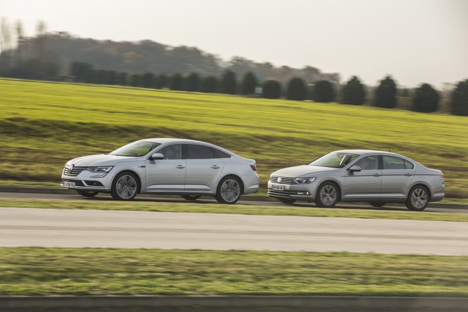 VW Passat vs Renault Talisman Resim Galerisi