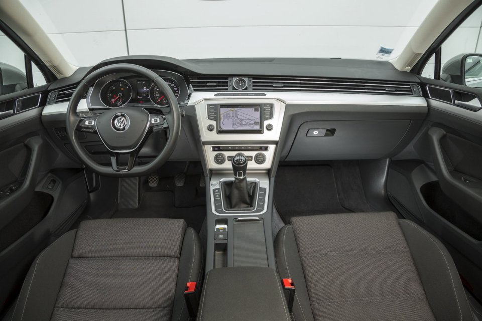 VW Passat vs Renault Talisman Resim Galerisi