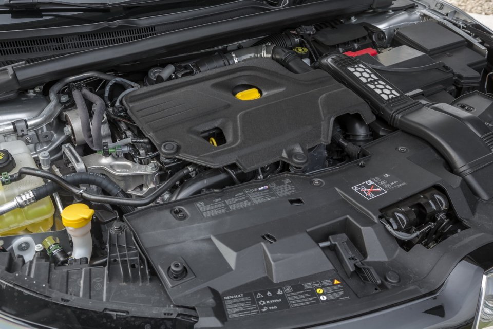 VW Passat vs Renault Talisman Resim Galerisi