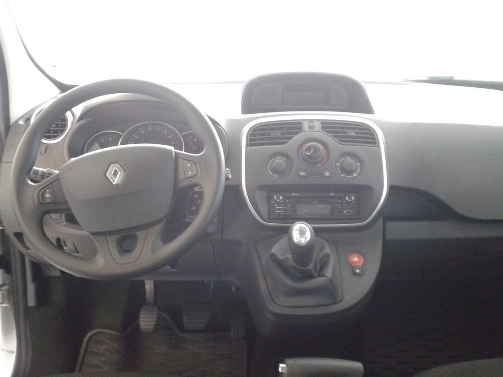 YEN MAKYAJLI RENAULT KANGOO SATITA RESM GALERS