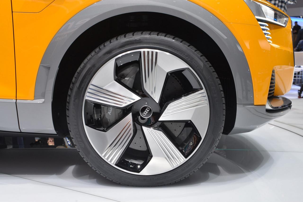  2016 Audi h-tron quattro concept resim galerisi