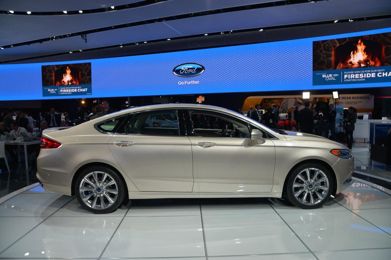 2017 Ford Fusion Naias Resim Galerisi
