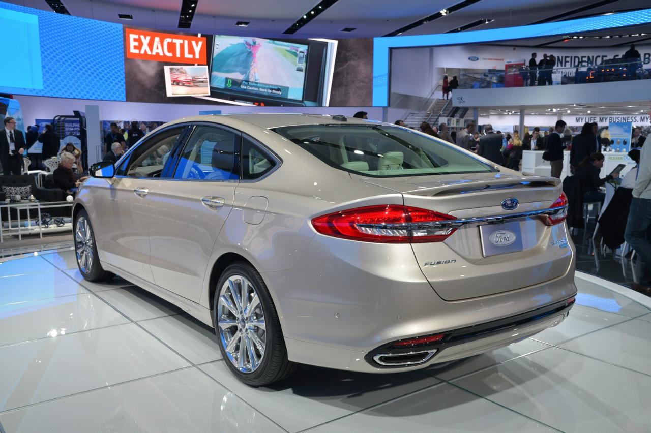 2017 Ford Fusion Naias Resim Galerisi
