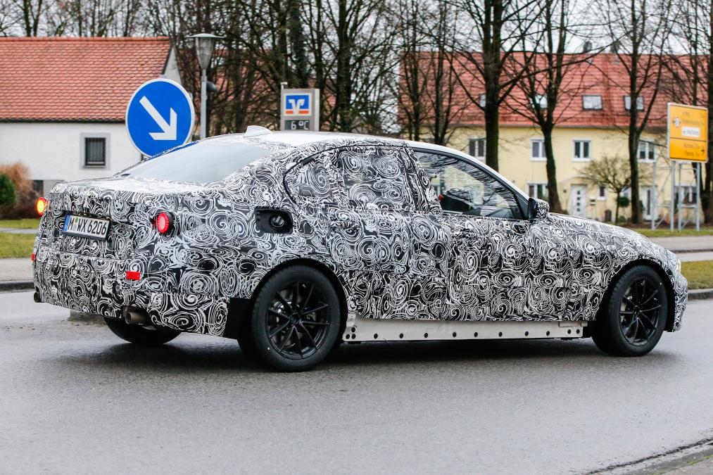 2018 BMW 3 Serisi ilk kamuflajl� resim galerisi